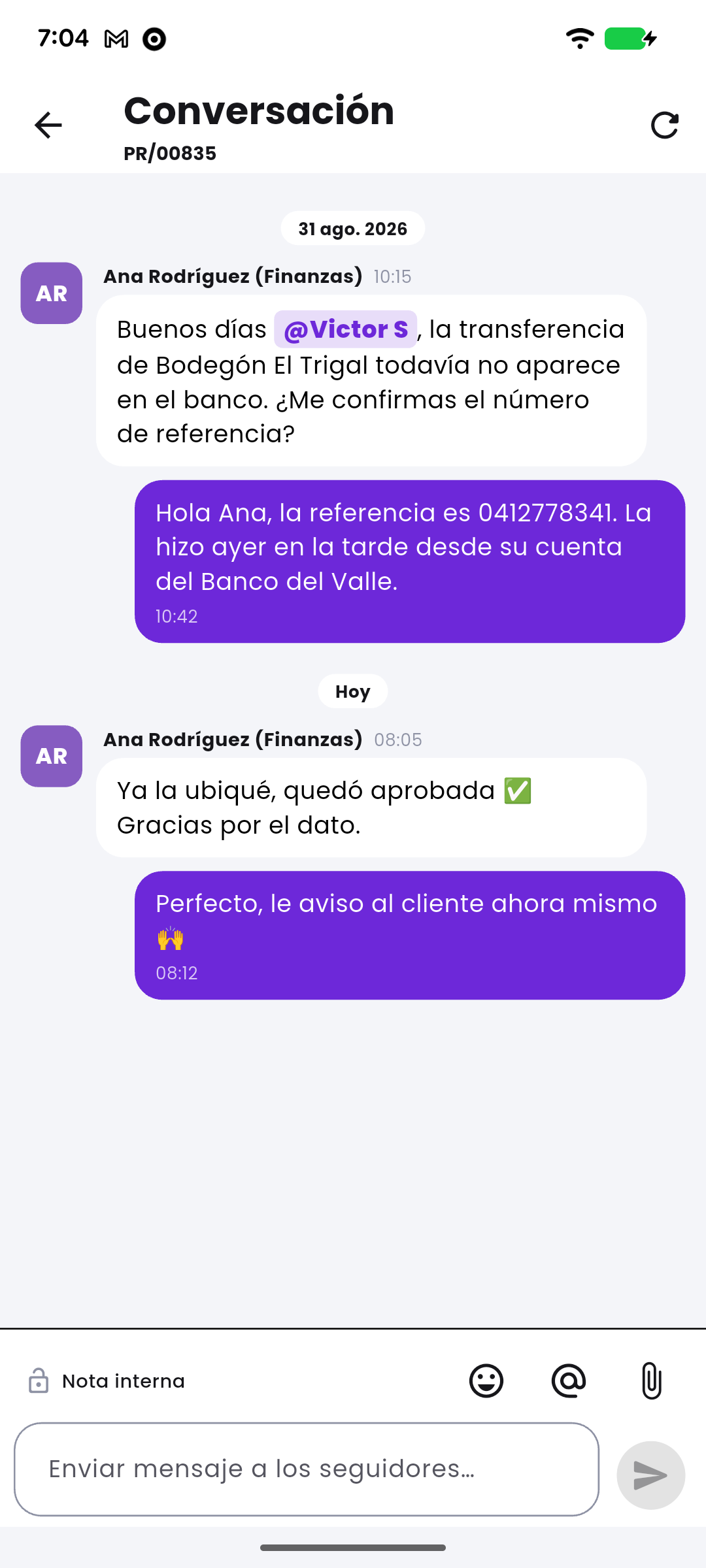 Vendoo chat screen: the message thread between the rep and the back office about one document.
